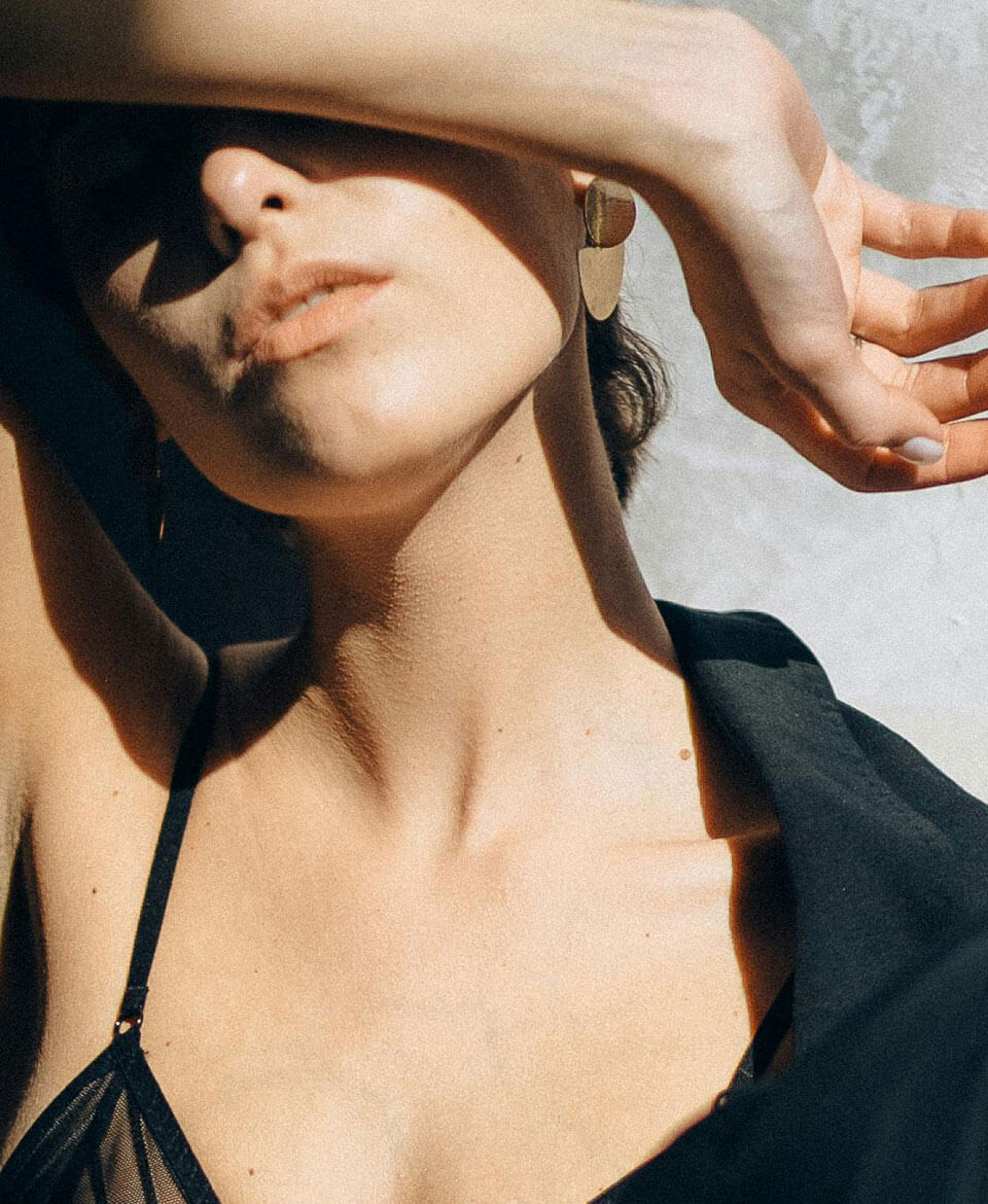 Wooden Office Table - Image 4